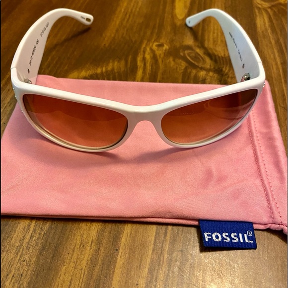 Fossil Signature Cat No. 2 Sunglasses - Picture 9 of 14